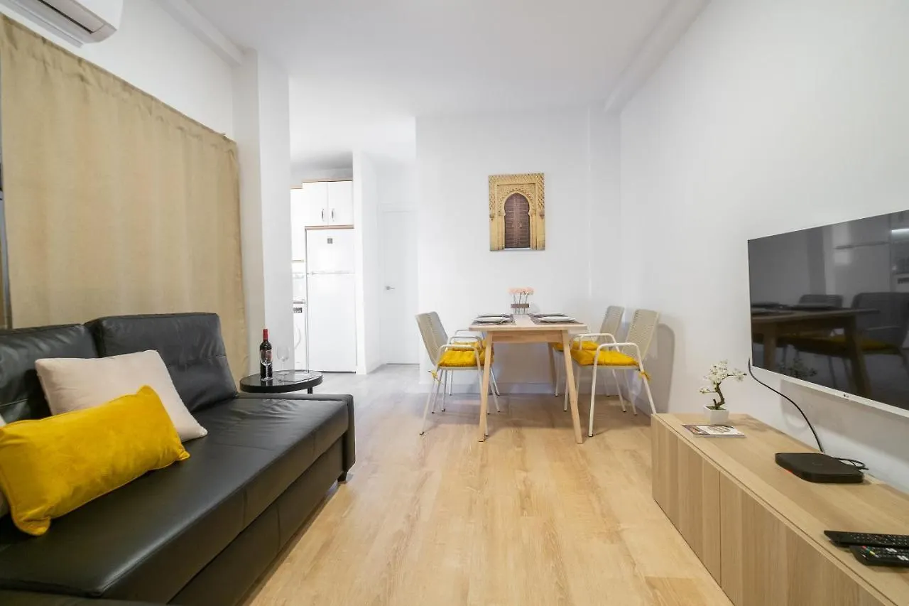 Self Check-In! Apartment In The Heart Of Malaga!